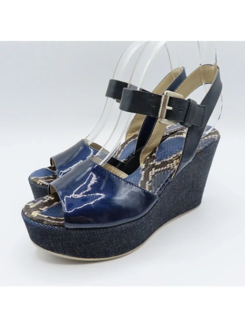 AGL Attilio Giusti Leombruni 7.5 US 38 Blue Patent Leather Denim Wedge Sandals